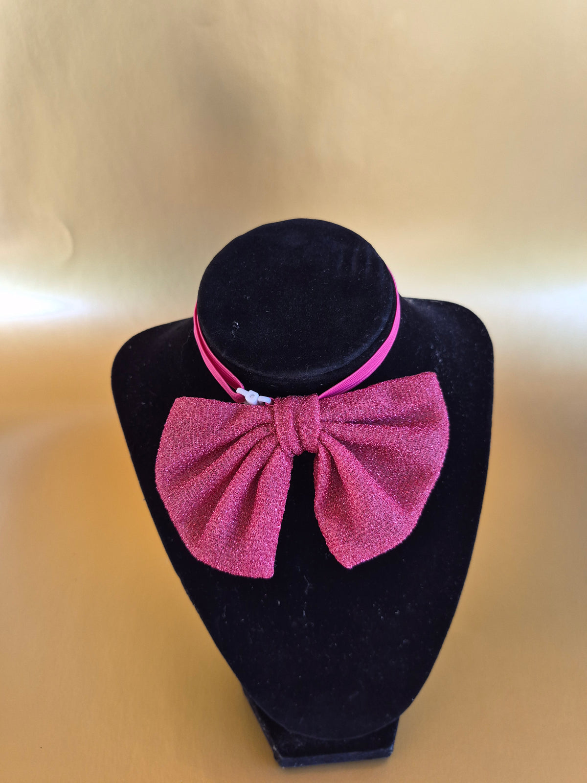 Pink stand up bow